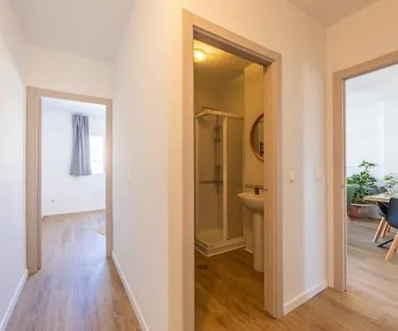 House For 5-6 Guests With Patio 1min Dog Friendly Wifi 600mb